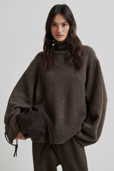 Second Female  Alpha Knit T-neck