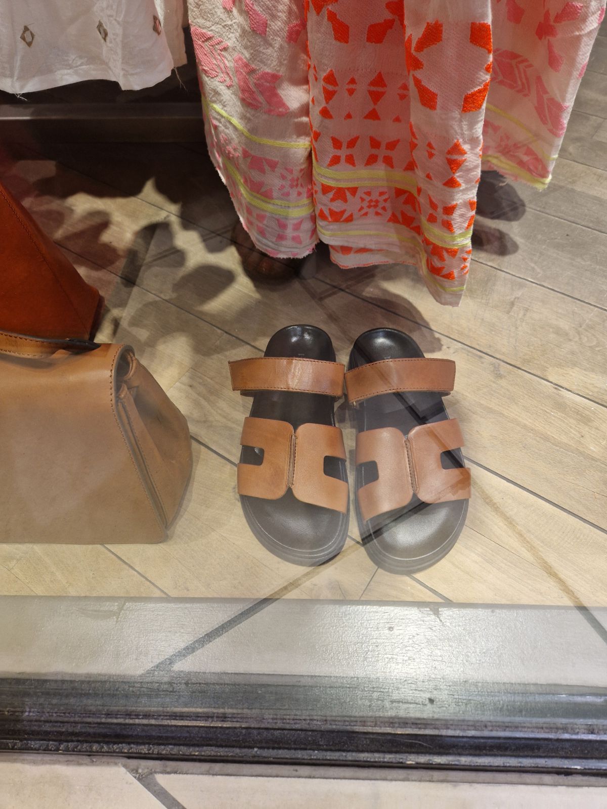 Maru sandal