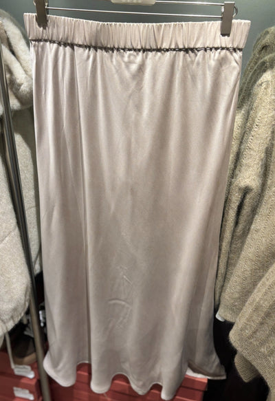 Amuse by Veslemøy  Margit silkeskjørt