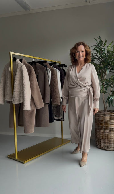 Amuse by Veslemøy  Margit silkeskjørt