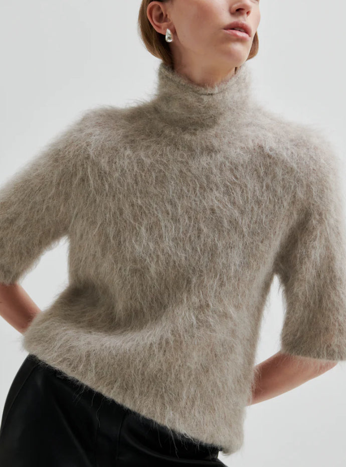 Second Female  Karla Knit SS